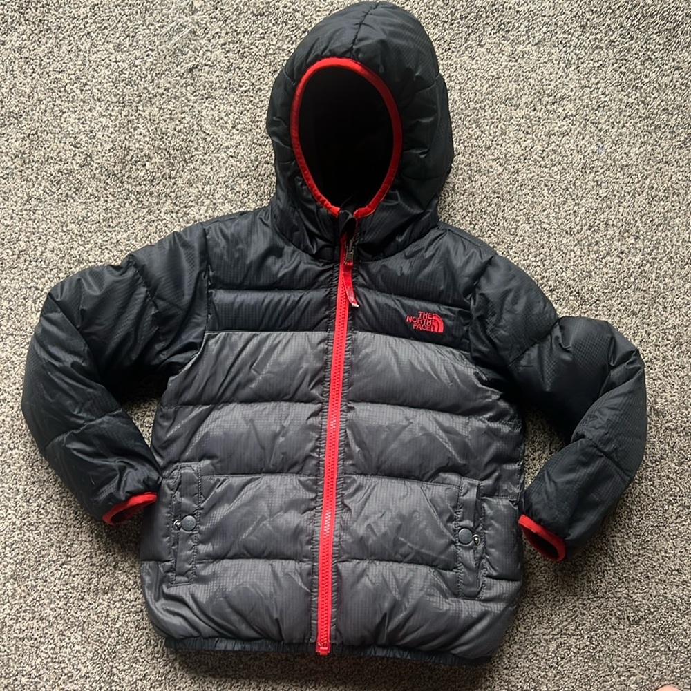 The North Face 550 Reversible Puffer Jacket Size 6